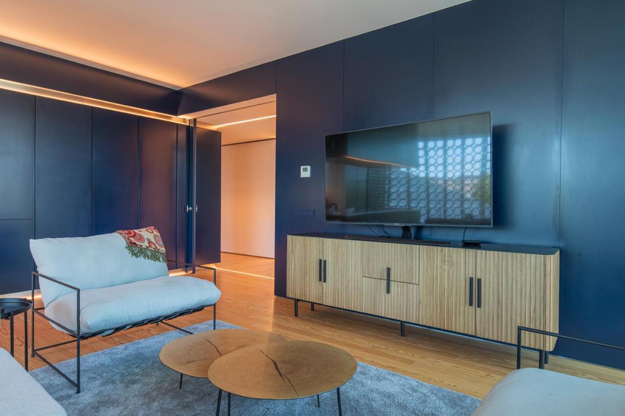 New Luxury Building In The Heart Of Cascaes