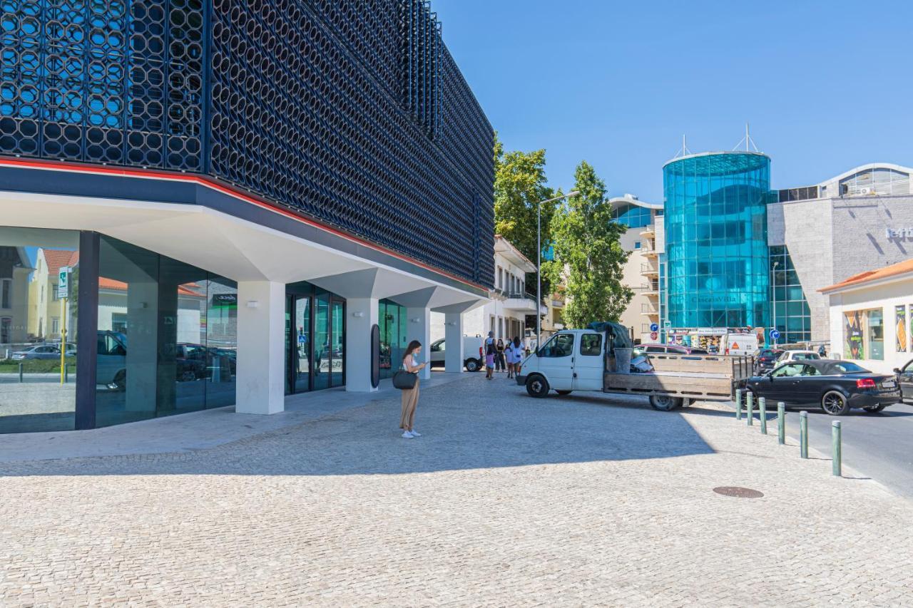New Luxury Building In The Heart Of