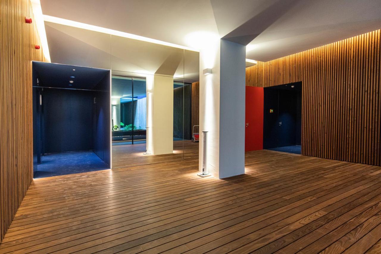 New Luxury Building In The Heart Of