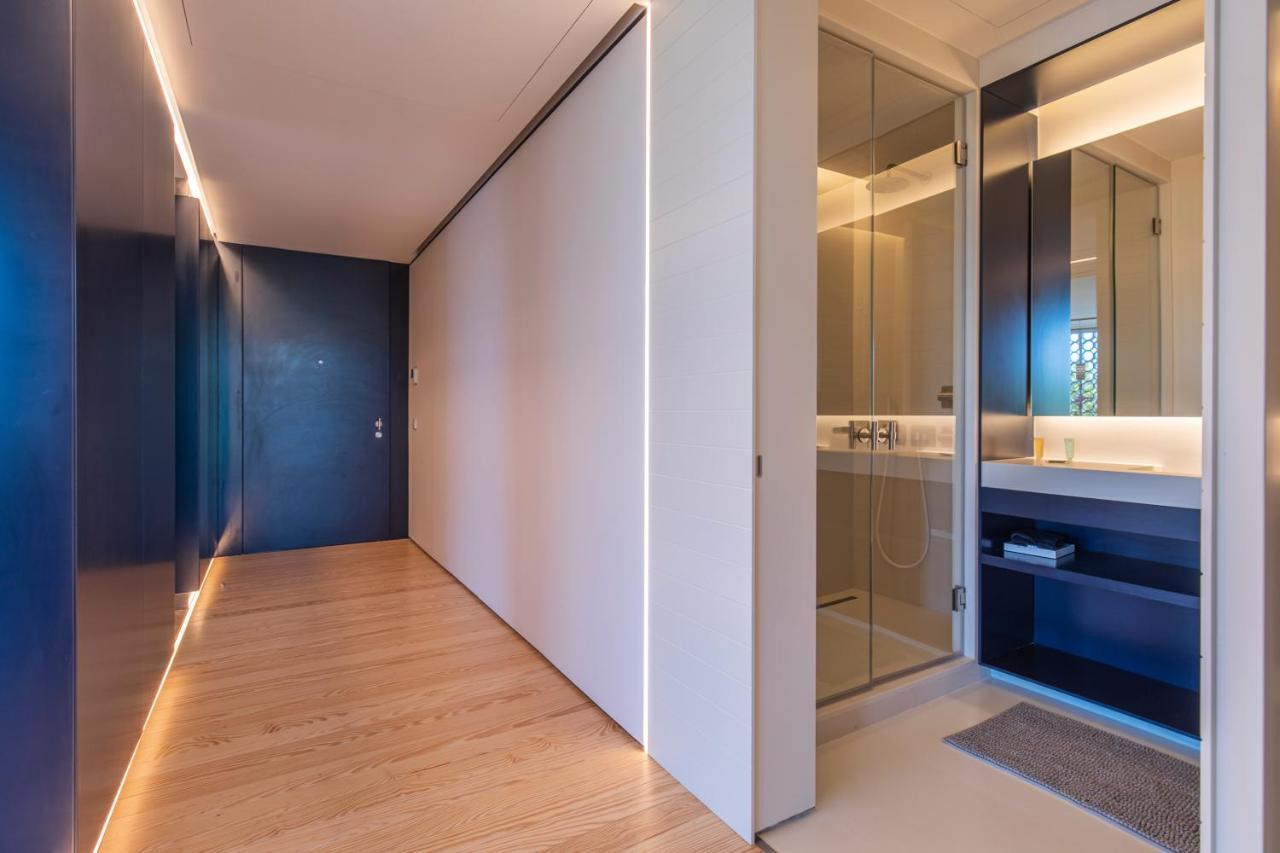 New Luxury Building In The Heart Of Apartment *