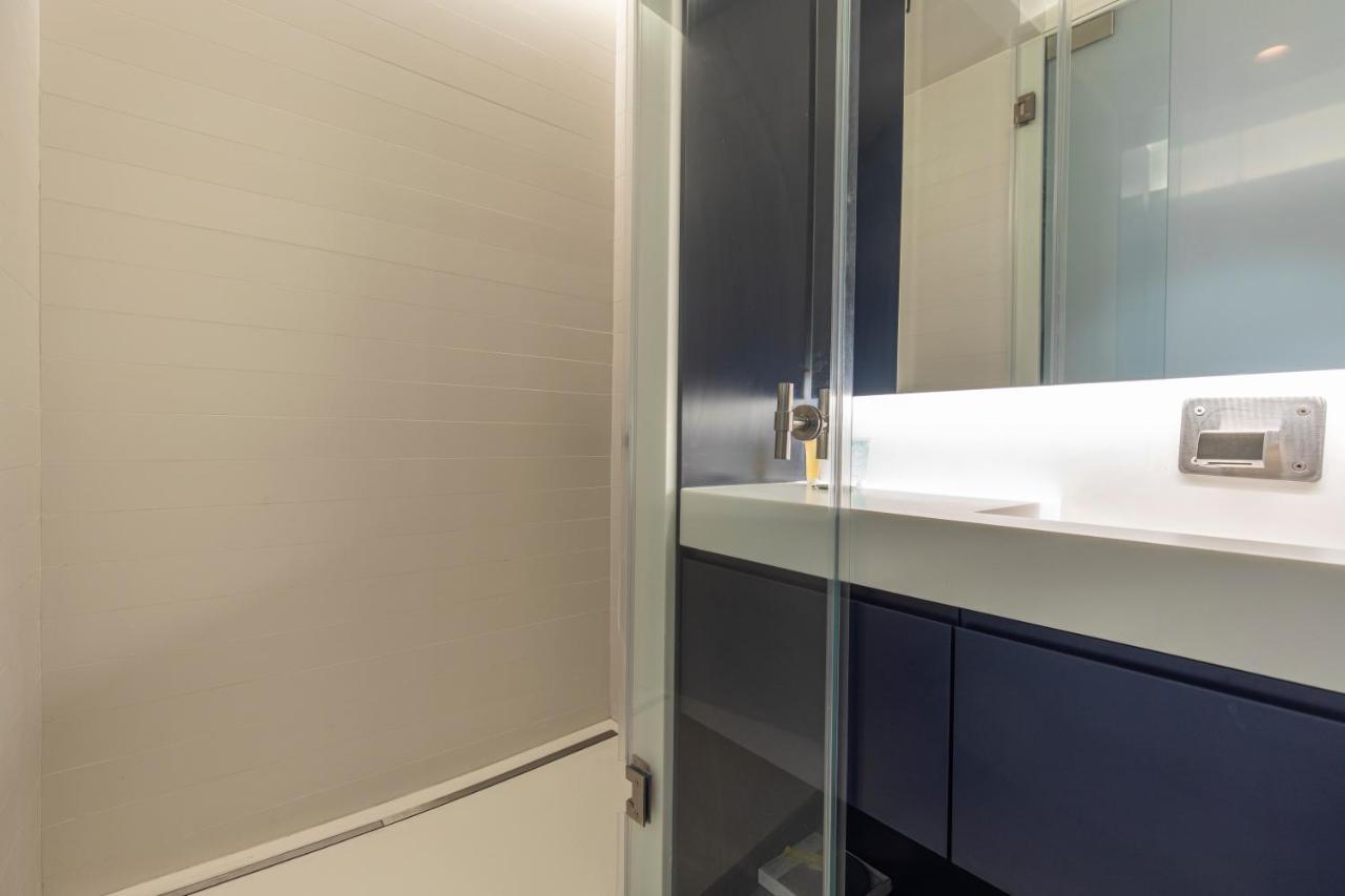 New Luxury Building In The Heart Of